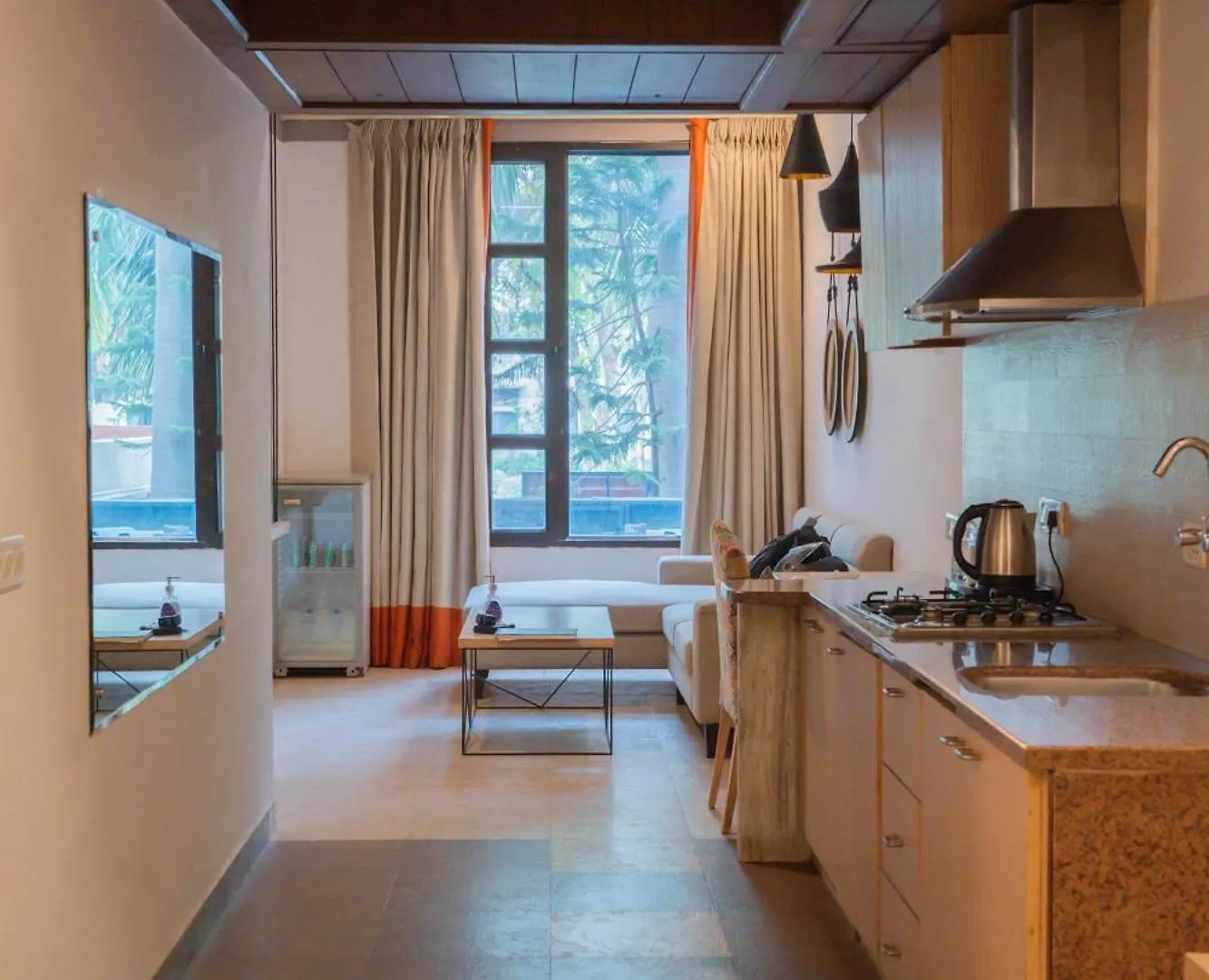 Ahuja Residency Parklane Guest house