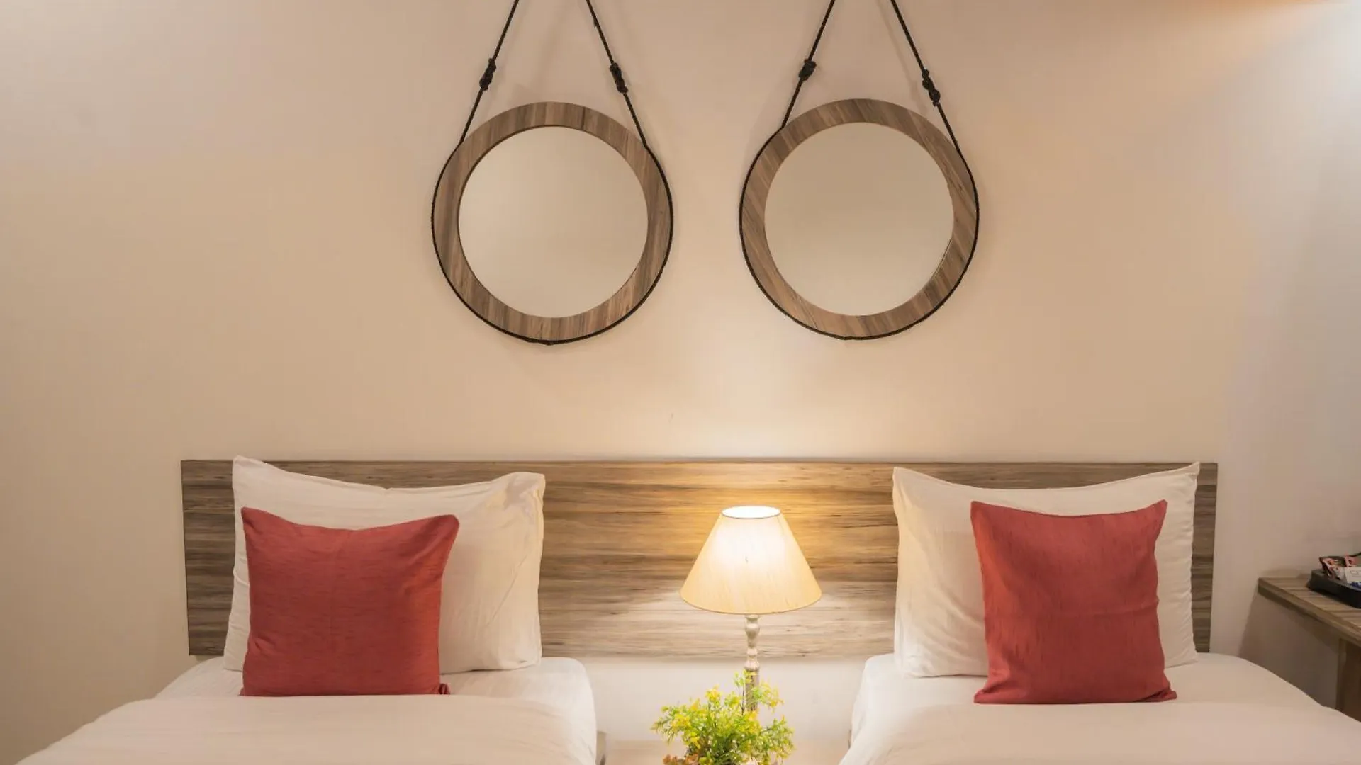 Ahuja Residency Parklane Guest house