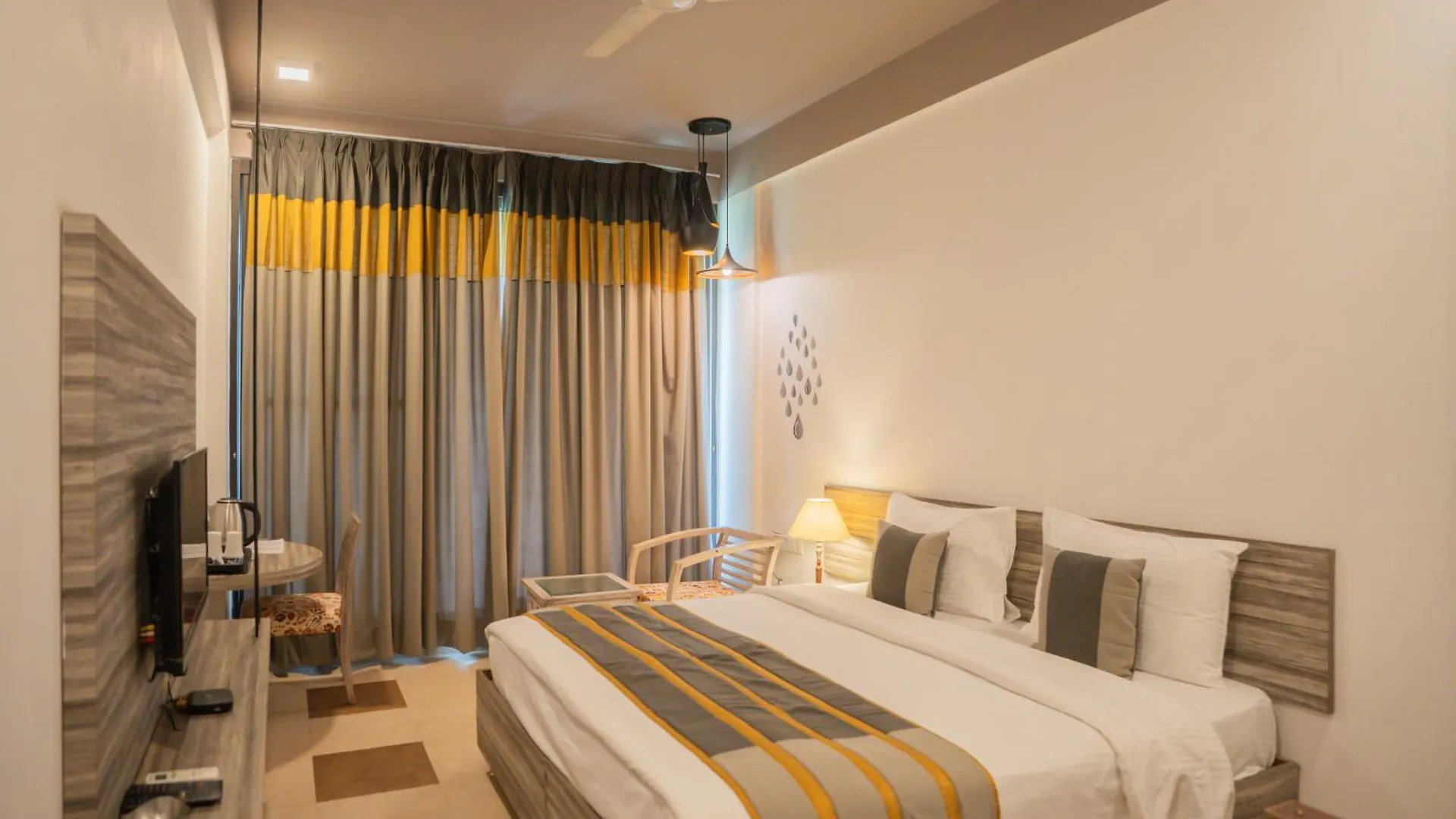 Ahuja Residency Parklane India