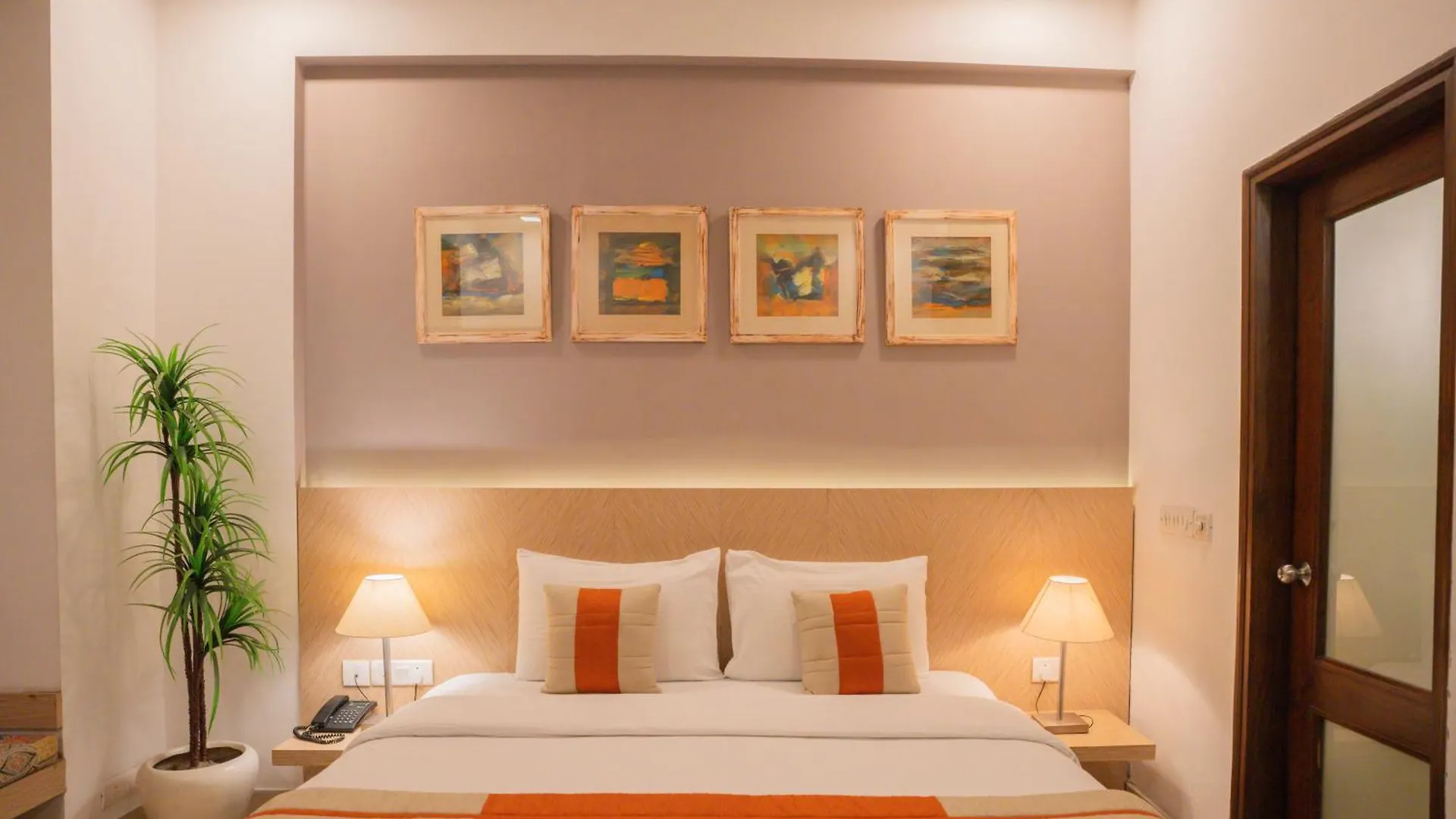 Ahuja Residency Parklane 3*, Gurgaon India